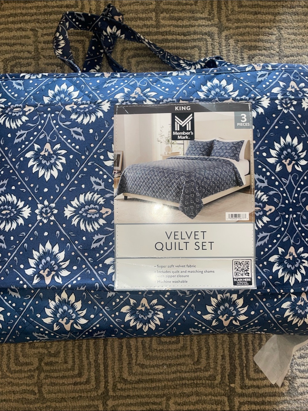 BNWT 3 pcs Member's Mark Velvet Quilt Set - Navy Floral King coverlet+ 2 shams